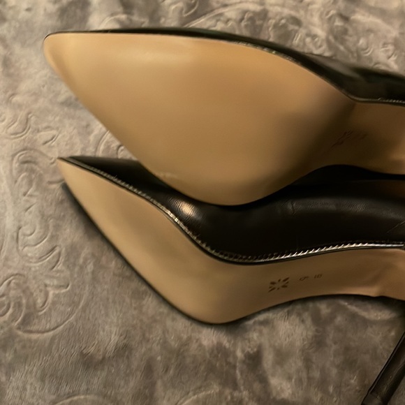 bcbg heels main image 1